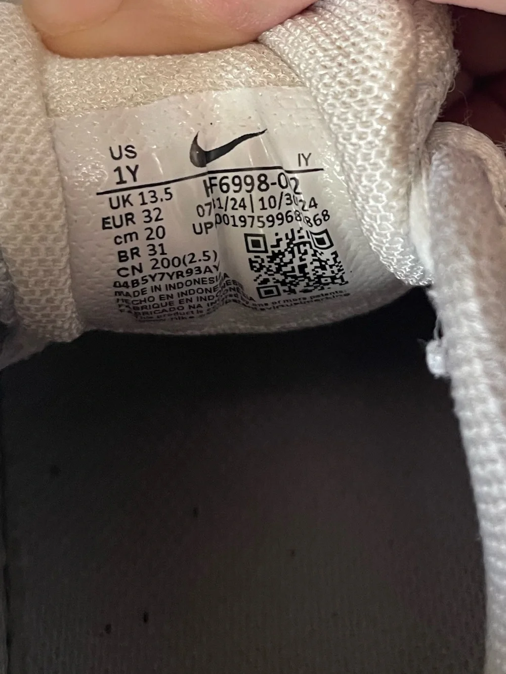 Nike Vomero 5 -kids size 1